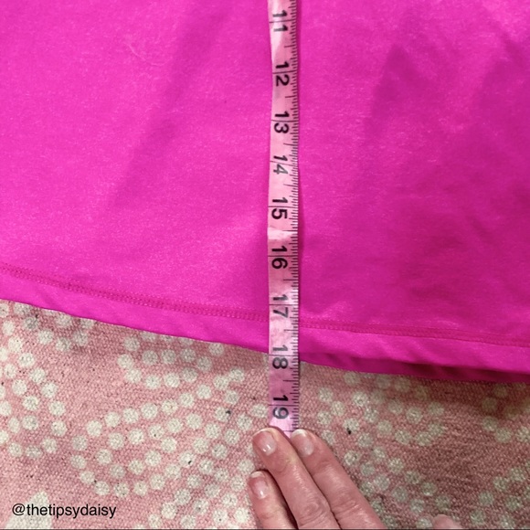 Hot pink athletic top with built in support - Picture 5 of 6